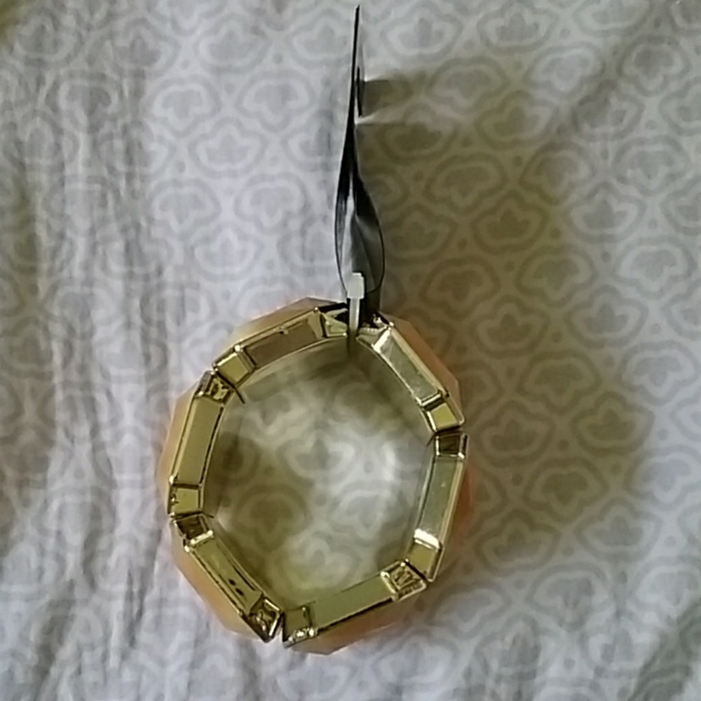 Bracelette - Picture 2 of 3